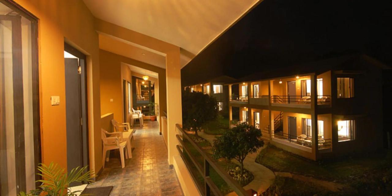 Hôtel Corbett Aroma Park à Rāmnagar Extérieur photo