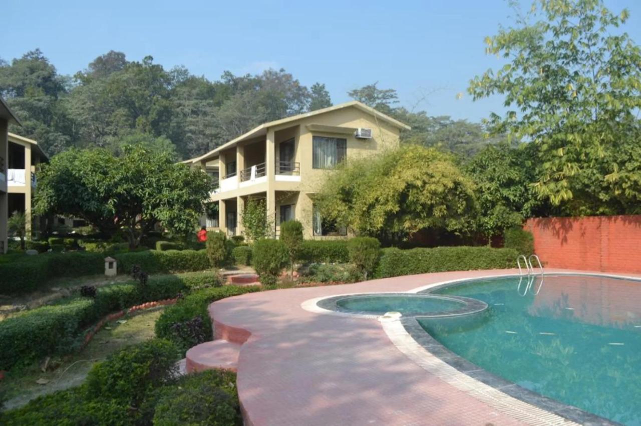 Hôtel Corbett Aroma Park à Rāmnagar Extérieur photo
