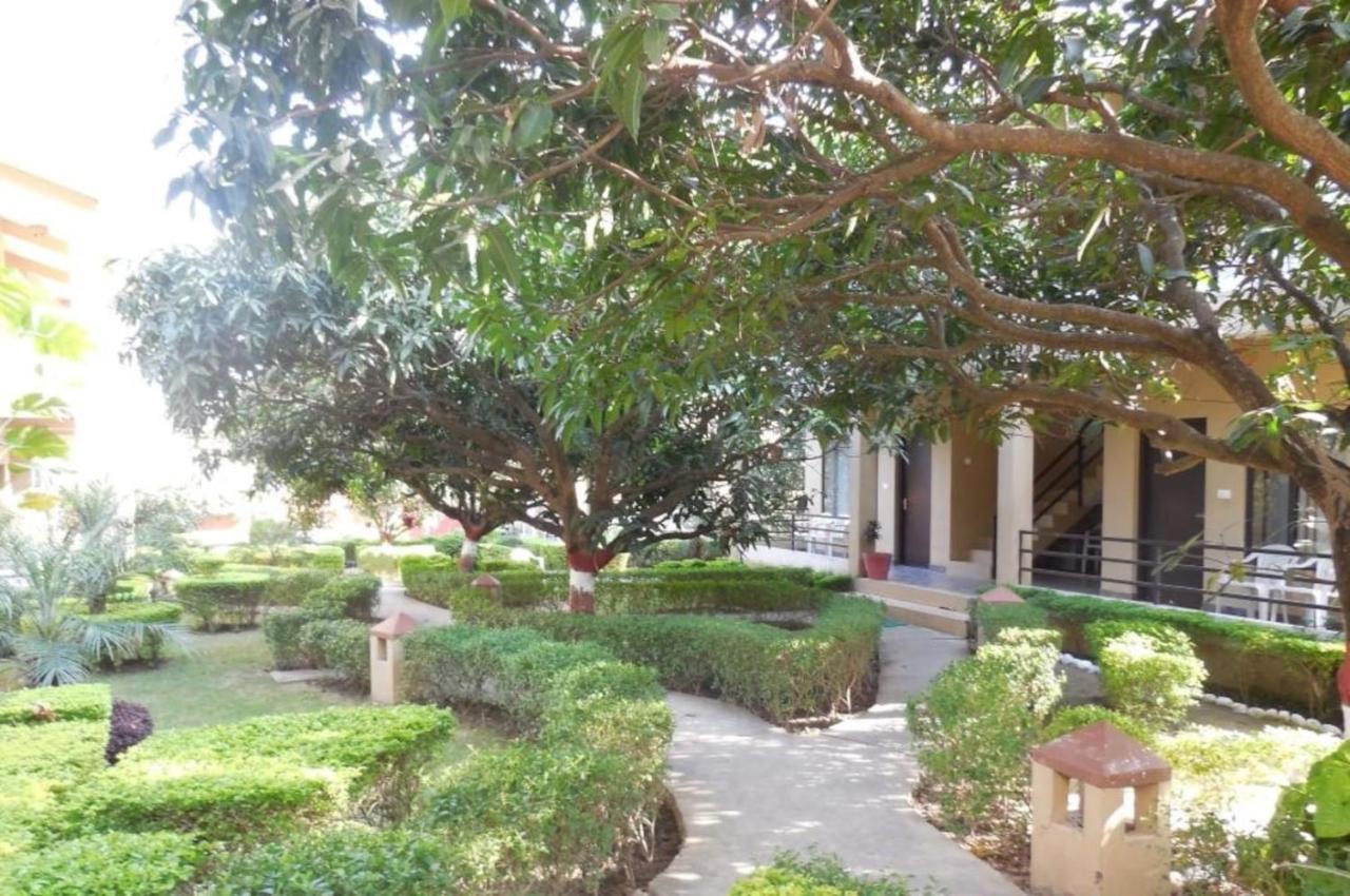 Hôtel Corbett Aroma Park à Rāmnagar Extérieur photo